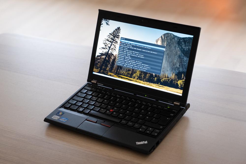 Corebooted Thinkpad X230 running Qubes OS and i3WM
